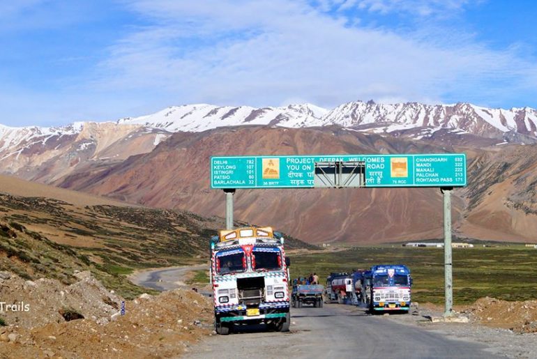 Leh Bus, Delhi, Road. Sarchu