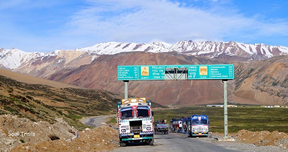 Leh Bus, Delhi, Road. Sarchu